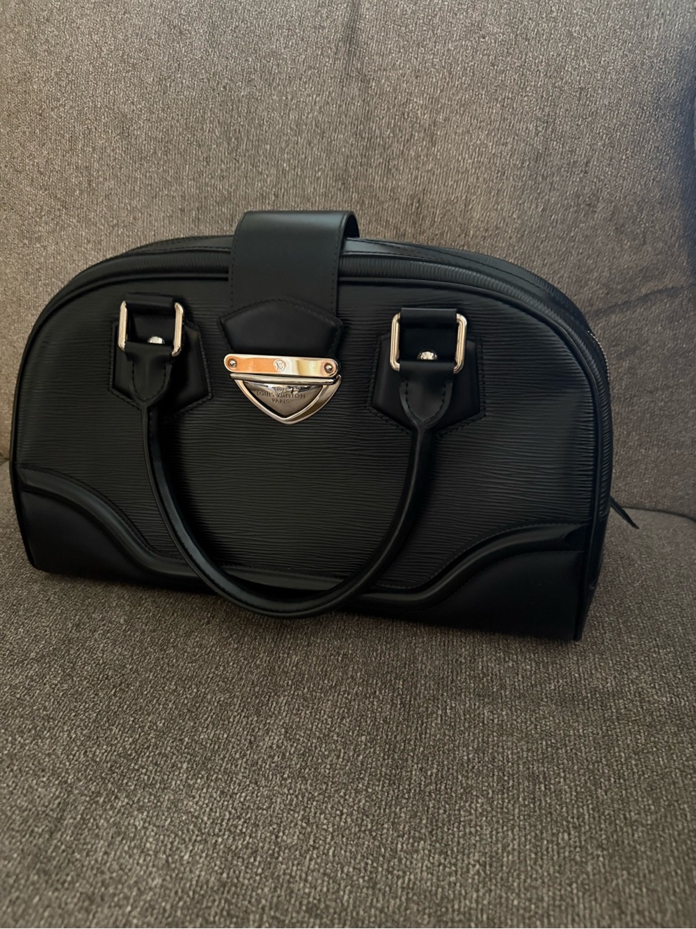 Louis Vuitton Montaigne Bowler GM- Black Epi Handbag
